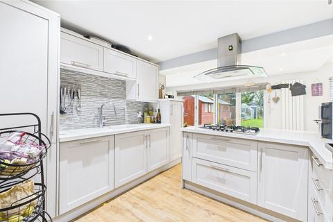 undefined, Grobars Avenue, Horsell GU21