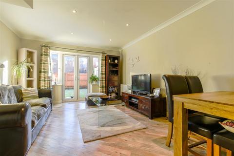 2 bedroom end of terrace house to rent, Thyme Close, Red Lodge, IP28