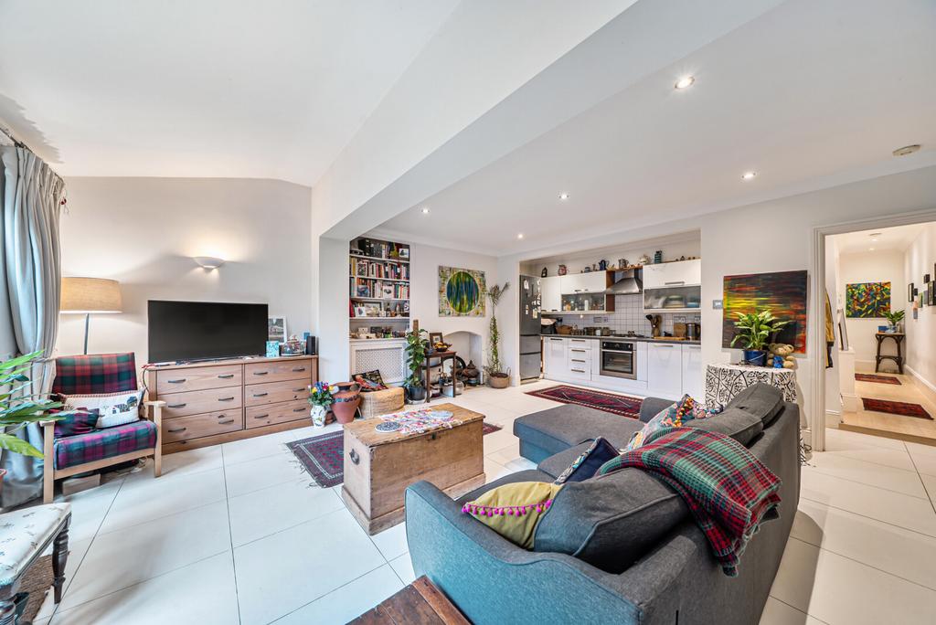 Living Room/Kitchen