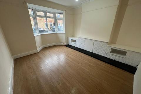 3 bedroom terraced house to rent, Henry Street, Peterborough PE1