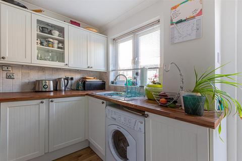 undefined, Kenley Close, Cardiff CF5