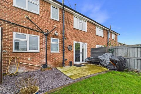 2 bedroom maisonette for sale, Amblecote Road, Tilehurst, Reading, RG30