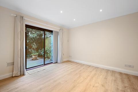 2 bedroom apartment to rent, 2, Thornbury Square, Highgate, N6