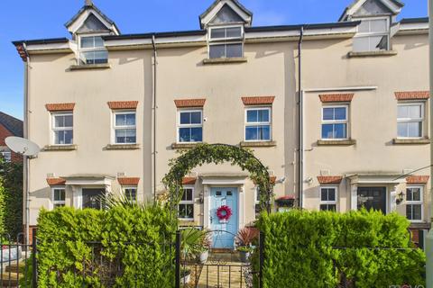4 bedroom terraced house for sale, Thatcham Avenue Kingsway, Gloucester GL2