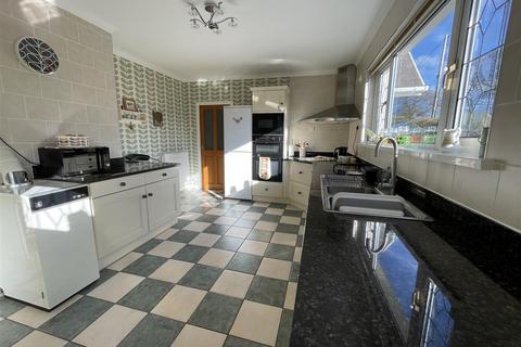 2 bedroom detached house for sale, Rehoboth Road, Five Roads, Llanelli