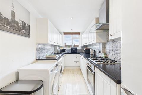 2 bedroom apartment to rent, Lambert Avenue, Surrey