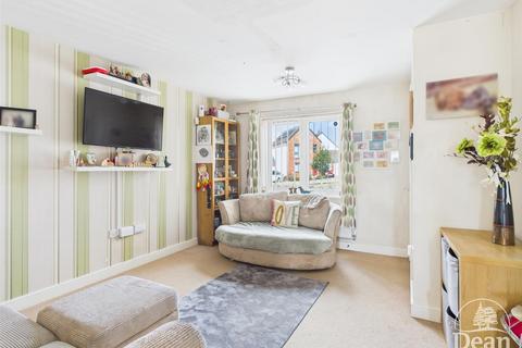 3 bedroom semi-detached house for sale, Cinders Crescent, Cinderford