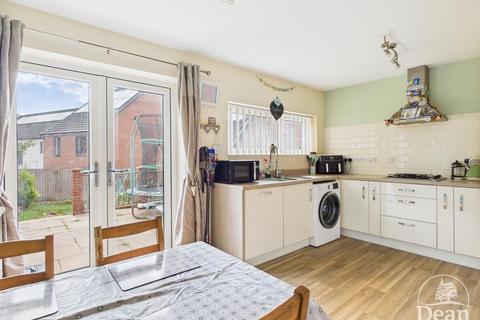 3 bedroom semi-detached house for sale, Cinders Crescent, Cinderford