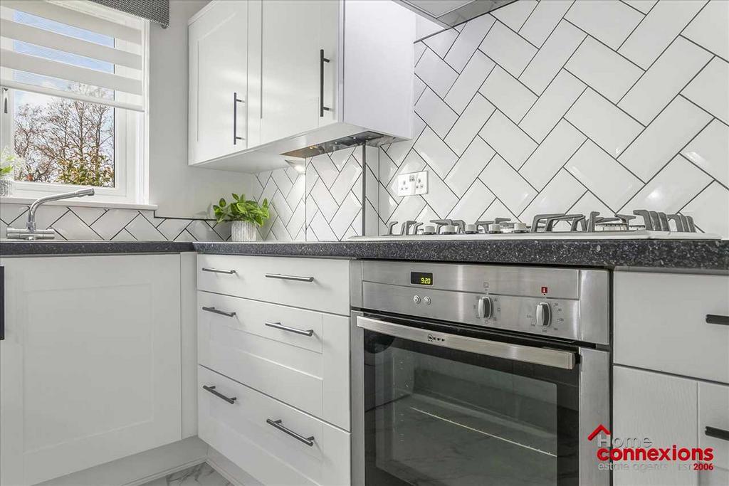 Kitchen (2)