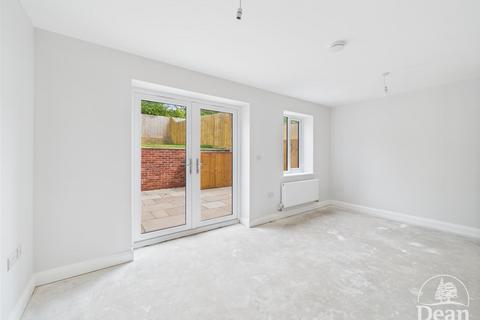 3 bedroom detached house for sale, School Close, Buckshaft Road, cinderford
