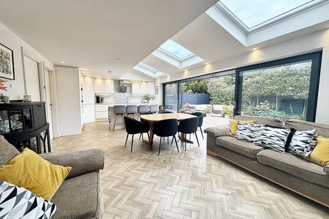 undefined, Grovehurst, Manchester M27