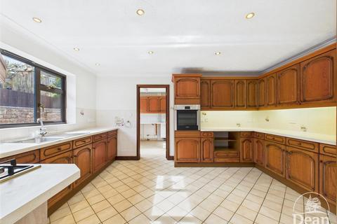 2 bedroom bungalow for sale, Ruspidge Road, Cinderford