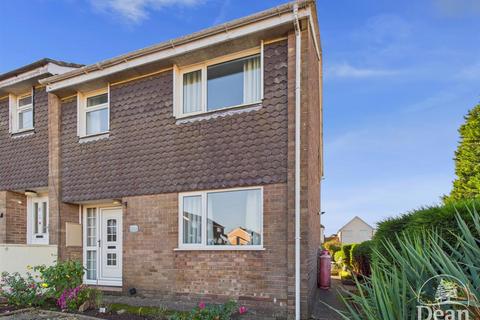 4 bedroom semi-detached house for sale, York Road, Cinderford