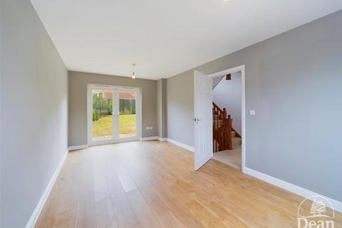 5 bedroom terraced house for sale, Princess Royal Road, Bream, Lydney