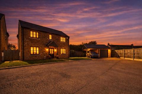 Dukes Close, Five Acres