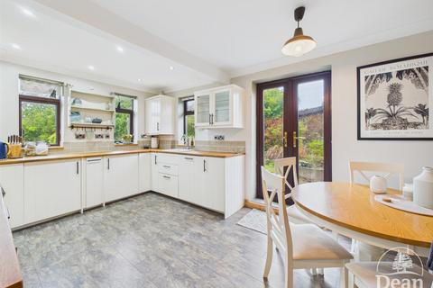 3 bedroom detached house for sale, Lydney GL15