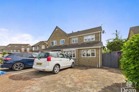 Bishops Gate, Lydney GL15