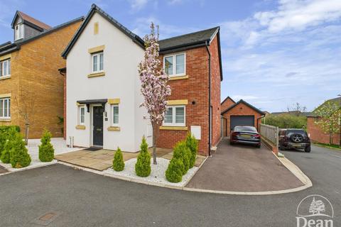 Potter Grove, Lydney GL15