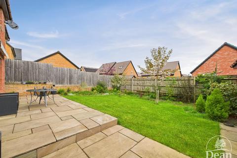 undefined, Potter Grove, Lydney GL15