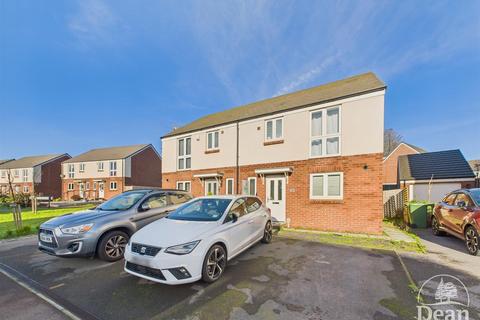 Par Four Lane, Lydney GL15
