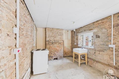 undefined, Church Square, Blakeney GL15