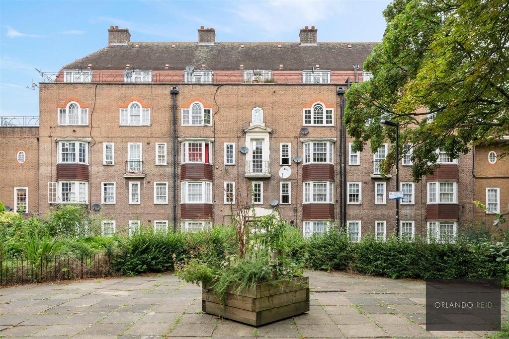 12 A Mordaunt House SW8 2 AL-2.jpg