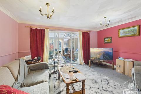 undefined, Lakeside Avenue, Lydney GL15