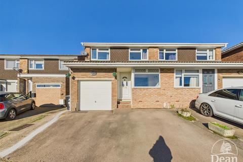 Willow Heights, Lydney GL15