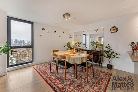 3 bedroom flat for sale, Chancellor House, Bermondsey, SE16