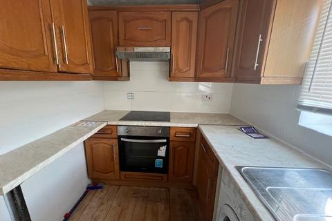 1 bedroom flat to rent, Gurney Close, Barking, Essex, IG11