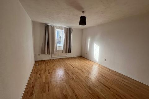 1 bedroom flat to rent, Gurney Close, Barking, Essex, IG11