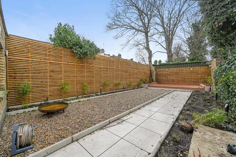 2 bedroom flat for sale, Uxbridge Road, Shepherds Bush