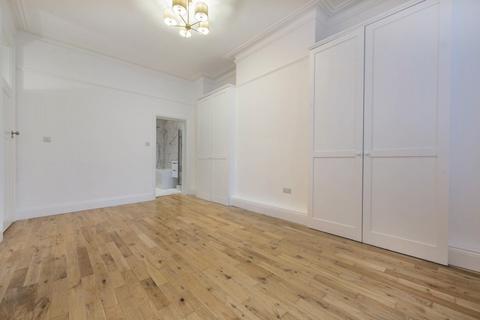 3 bedroom apartment to rent, Rodney Court, Maida Vale, London, W9