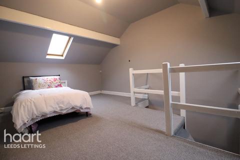 undefined, Parkfield Mount, Leeds