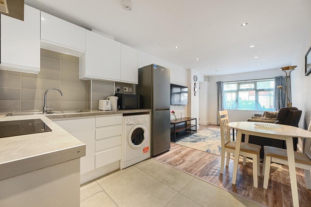 CS - 40 B Northwick Avenue - Kitchen1 (1)