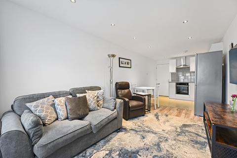 1 bedroom flat to rent, Northwick Avenue, Harrow, Greater London, HA3 0AB