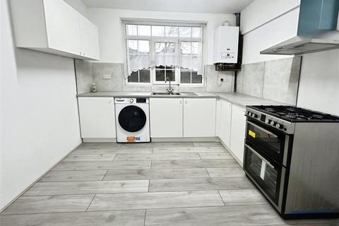 3 bedroom end of terrace house to rent, Whippendell Road, Hertfordshire WD18
