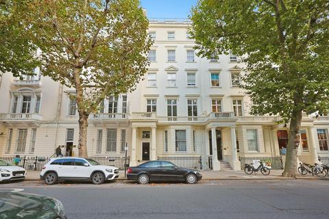 undefined, Queen's Gate, London, SW7