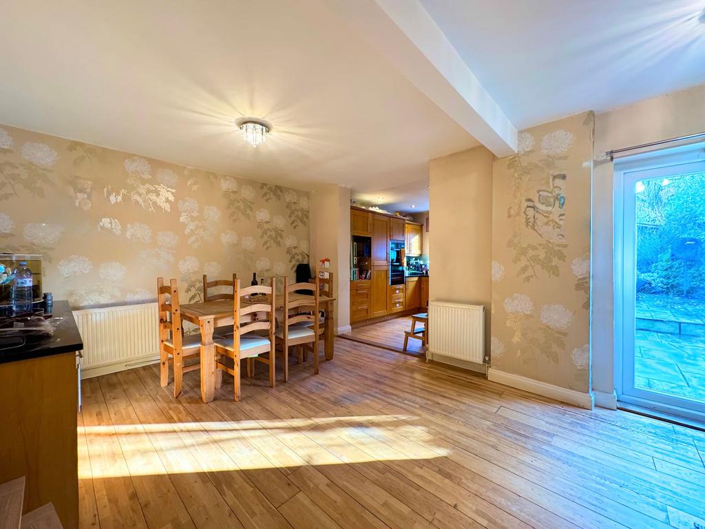 Kitchen/dining area