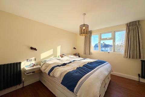 4 bedroom semi-detached house for sale, Farm Road, Edgware, HA8