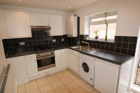 2 bedroom terraced house to rent, West Street, CROYDON
