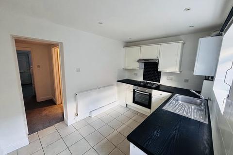2 bedroom terraced house to rent, West Street, CROYDON