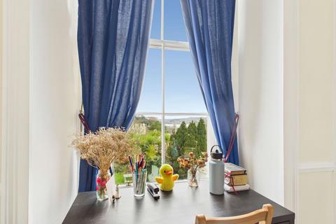 2 bedroom apartment for sale, Lisburne Crescent, Torquay