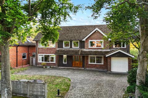 5 bedroom detached house for sale, The Avenue, Bedfordshire LU6