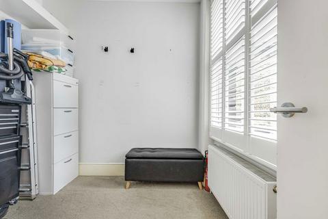 2 bedroom flat for sale, Hillfield Avenue, LONDON N8