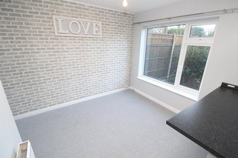 undefined, Gwendoline Drive, Leicester LE8