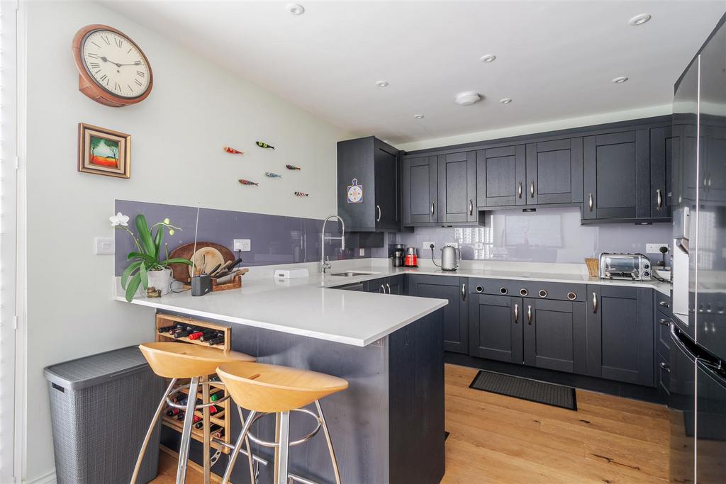 Breakfast bar