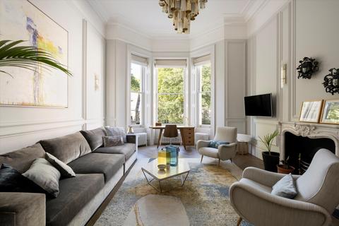 4 bedroom flat for sale, Courtfield Gardens, London SW5
