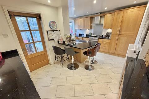 3 bedroom semi-detached house for sale, Braemar Drive, Sale