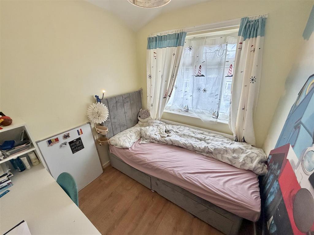 Bed 3